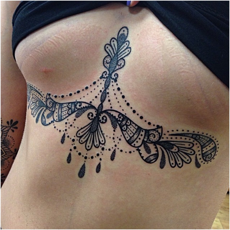 65 Sizzling Under Breast Tattoos You Ll Drool Over Ritely