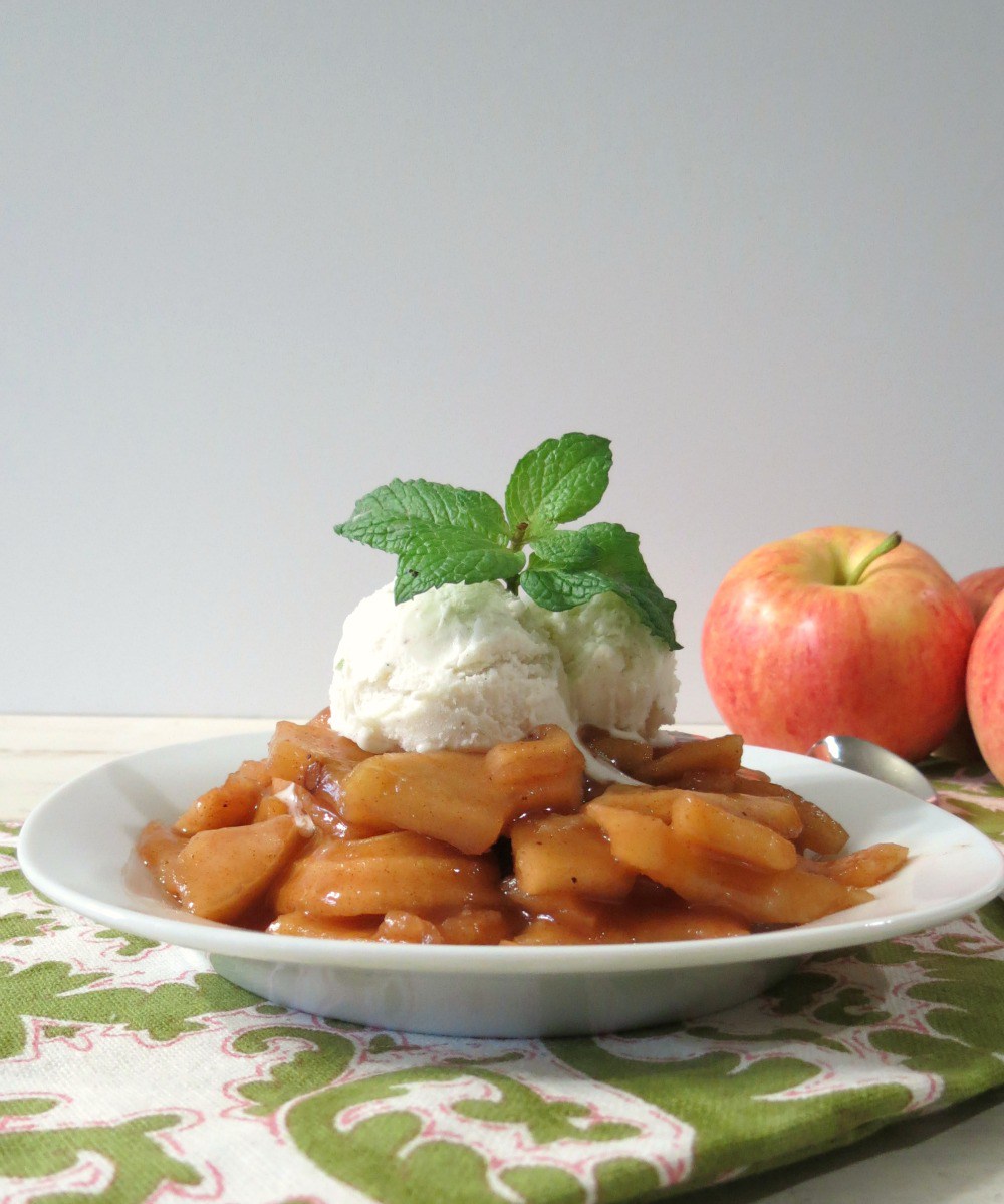 Caramelized apples in crockpot